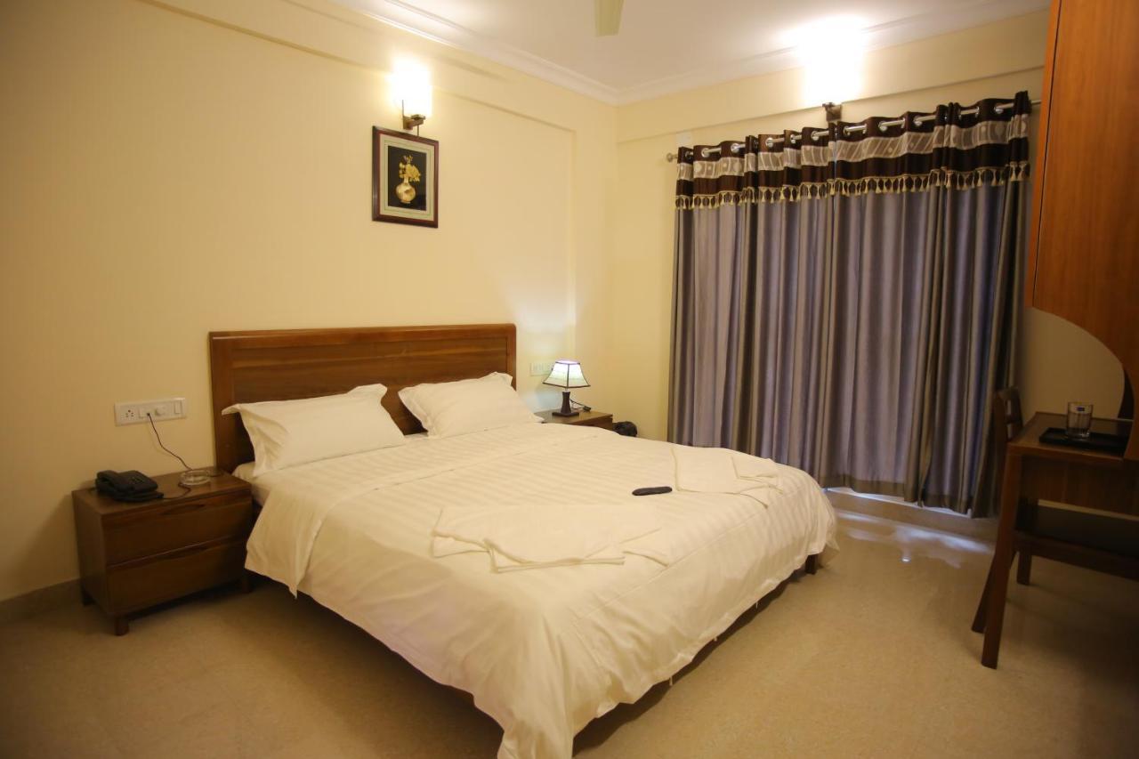 The Lounge Business Hotel Bangalore Luaran gambar