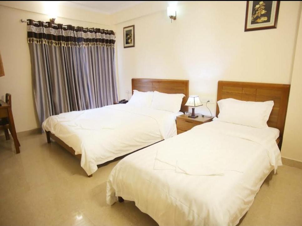 The Lounge Business Hotel Bangalore Luaran gambar