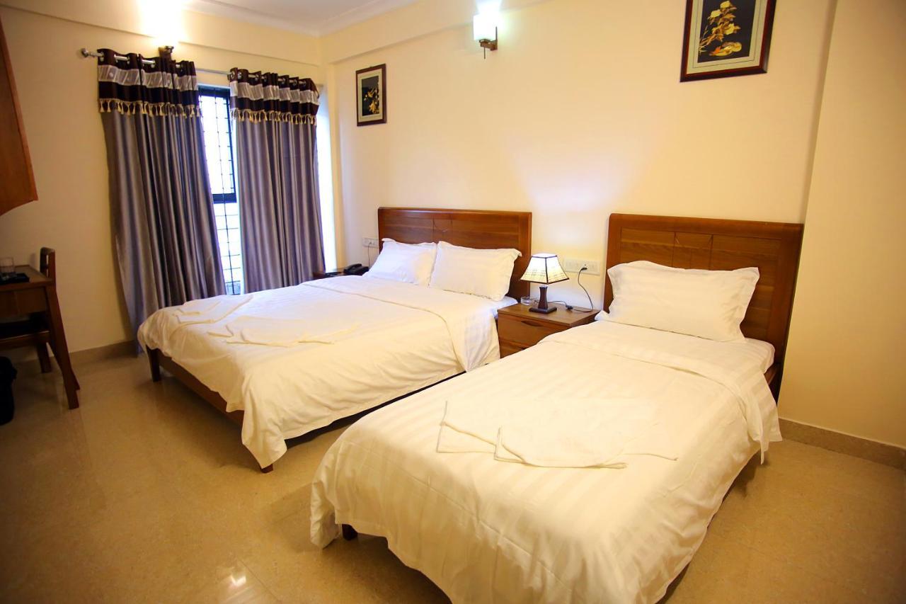 The Lounge Business Hotel Bangalore Luaran gambar