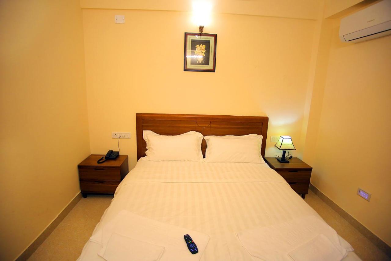 The Lounge Business Hotel Bangalore Luaran gambar