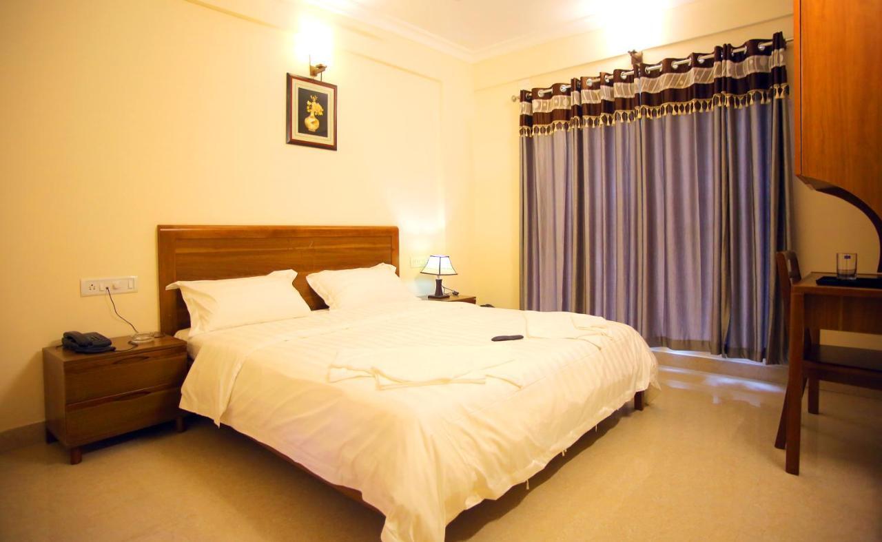 The Lounge Business Hotel Bangalore Luaran gambar